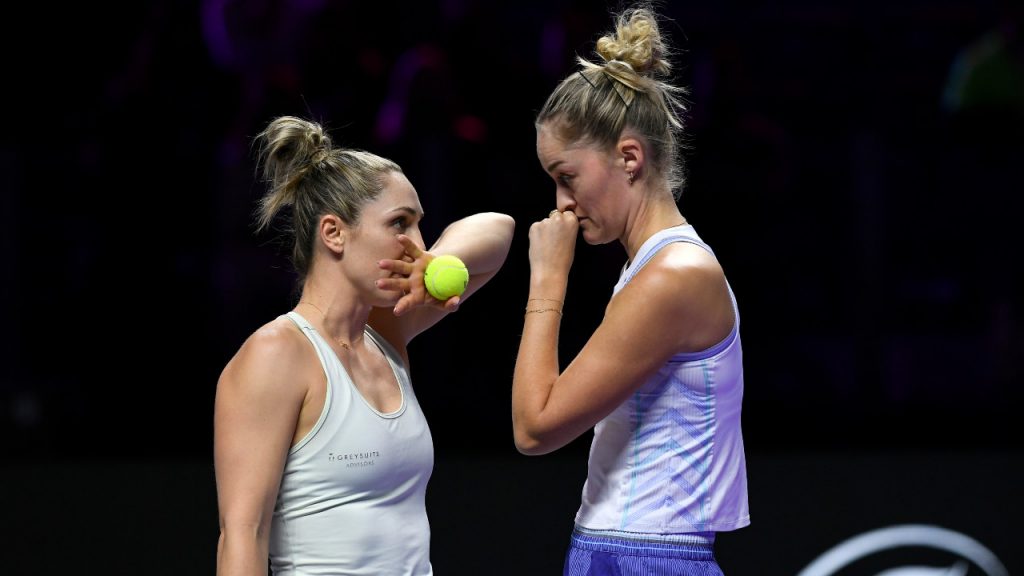 Dabrowski becomes first Canadian to win a WTA Finals title Dabrowski becomes first Canadian to win a WTA Finals title
