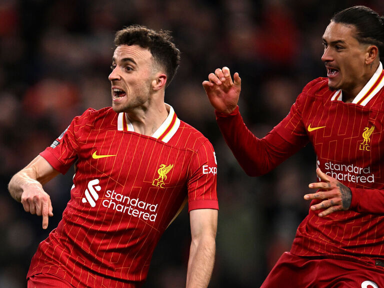 Jota's late goal rescues 10-man Liverpool in Fulham draw
