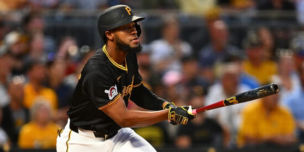 Braves sign De La Cruz to potentially help fill OF need Braves sign De La Cruz to potentially help fill OF need