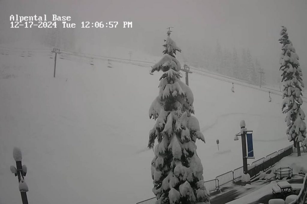 Seattle's Summit at Snoqualmie Opens for Season