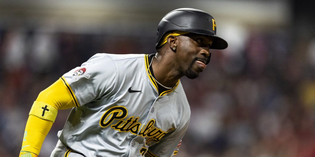 He's back! Cutch re-ups for another season with the Bucs He's back! Cutch re-ups for another season with the Bucs