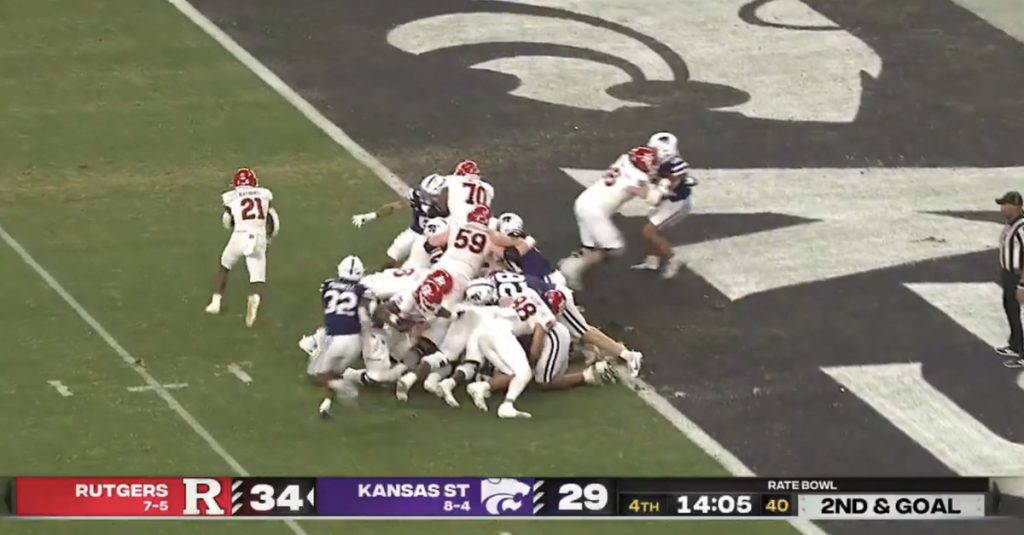 Rutgers fooled everyone with their fake ‘Tush Push’ in the Rate Bowl Rutgers fooled everyone with their fake ‘Tush Push’ in the Rate Bowl