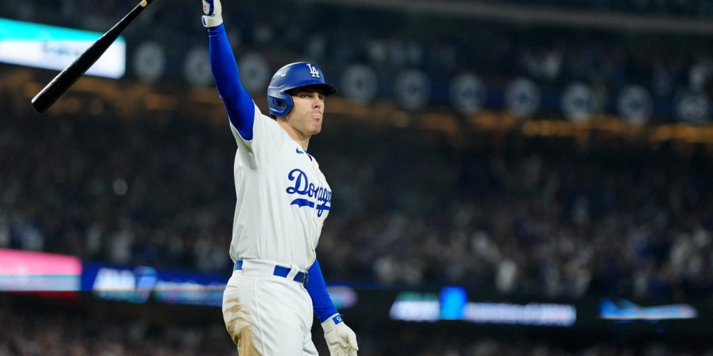 Dodgers had 2 of the best bat flips of 2024