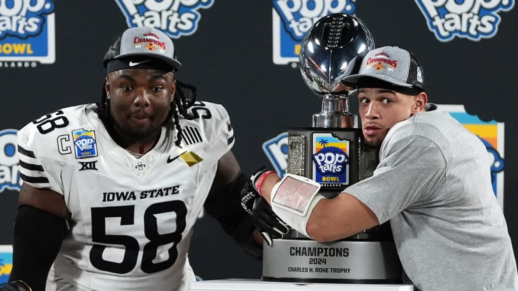 CFB Saturday bowl game winners, losers: Pop-Tarts Bowl delivers; Cam Ward's decision puzzles CFB Saturday bowl game winners, losers: Pop-Tarts Bowl delivers; Cam Ward's decision puzzles