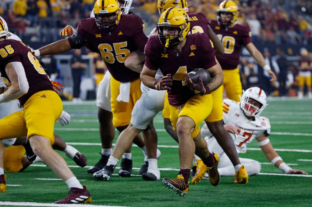 College Football Fans Obsessed With Kyle Scott's Touchdown Play College Football Fans Obsessed With Kyle Scott's Touchdown Play