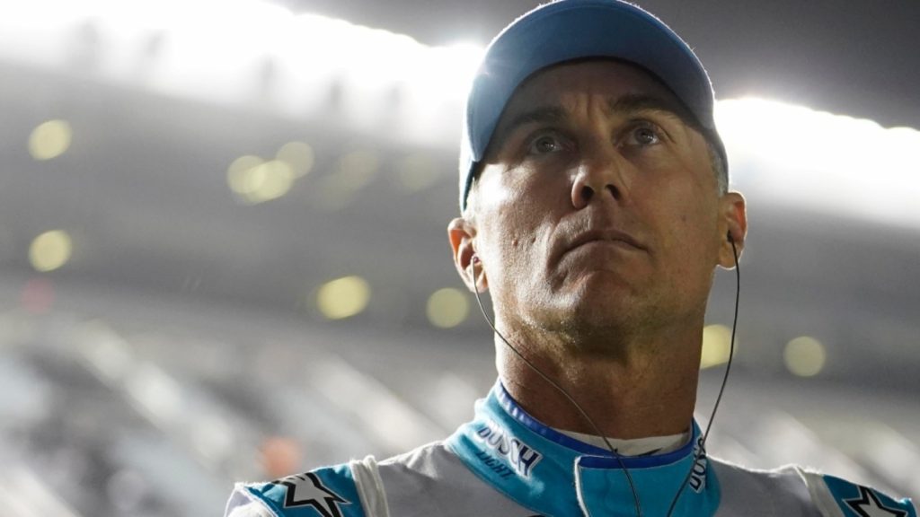 Kevin Harvick will return to Bakersfield in CARS Tour West Super Late Model race