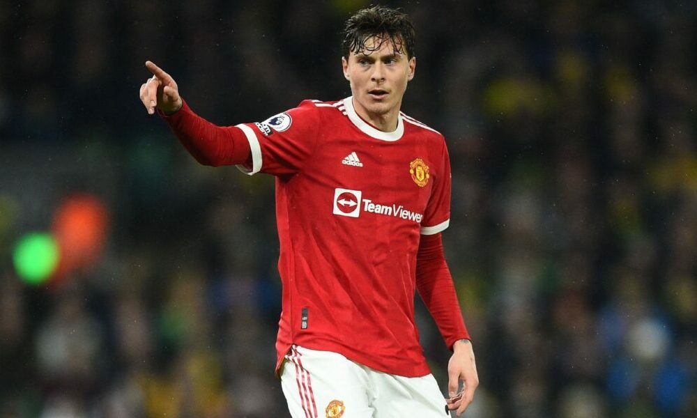 West Ham make 'contact' over late deal to sign PL star as Potter looks to bolster defence