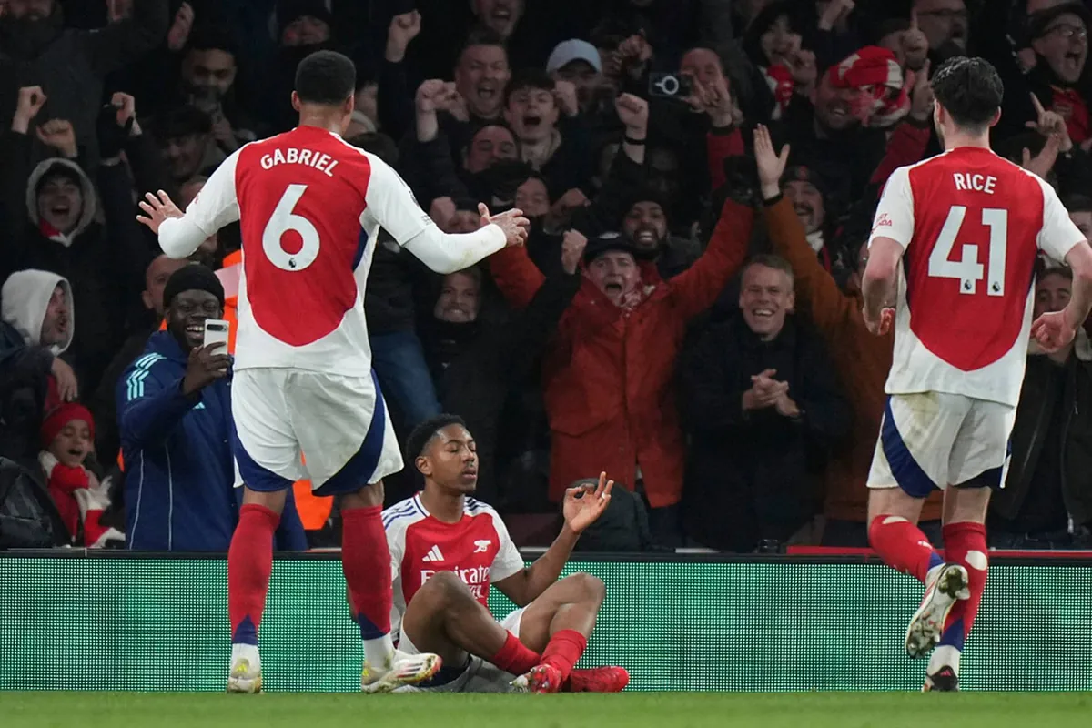 Man City thrashed 5-1 by Arsenal and Man United loses at home again in Premier League