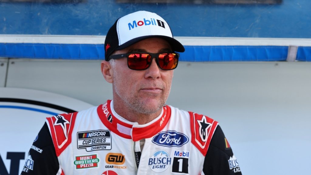 Kevin Harvick predicts Super Bowl winner, catches Clint Bowyer with brutal stray
