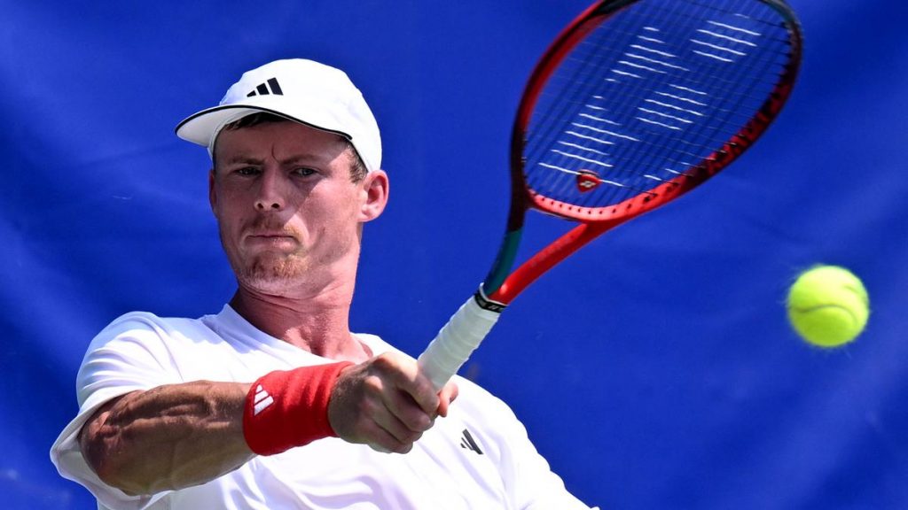 Harris uses van life to fuel his tennis career Harris uses van life to fuel his tennis career