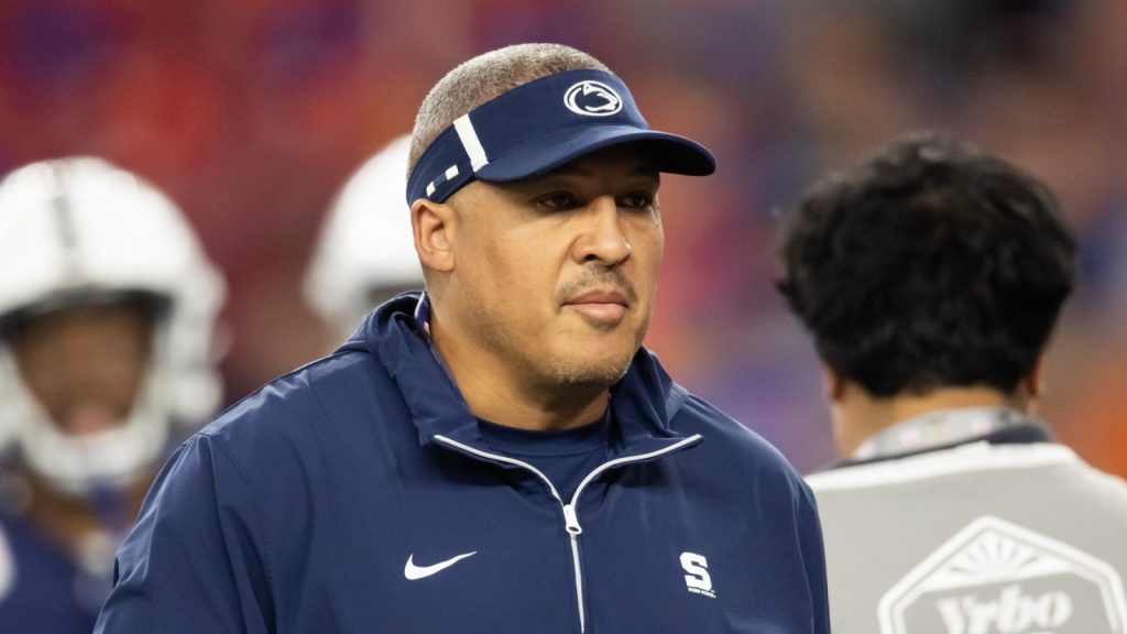 Report: Notre Dame to lure key coach from Penn State
