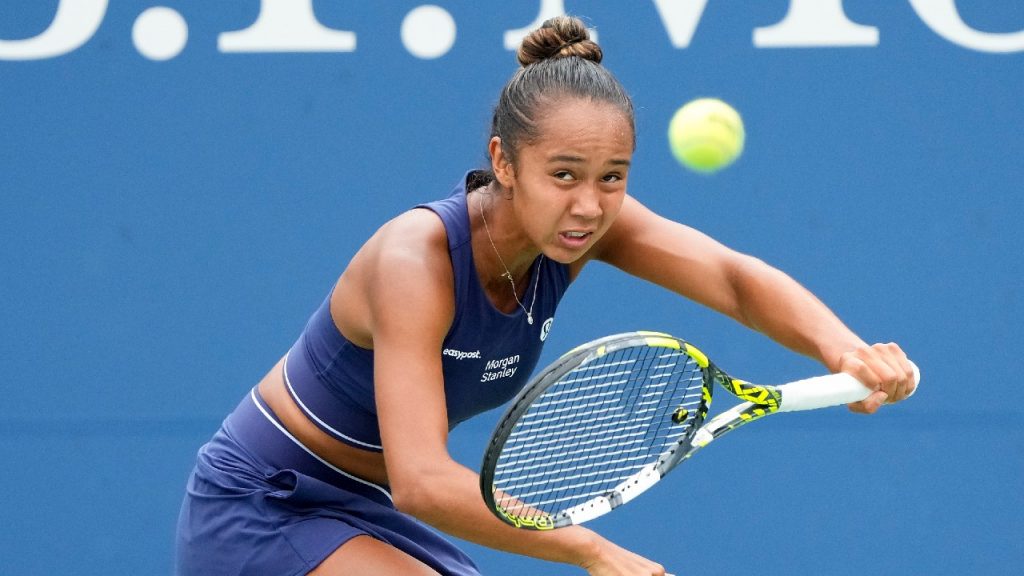Canada’s Leylah Fernandez upsets Emma Navarro in Qatar
