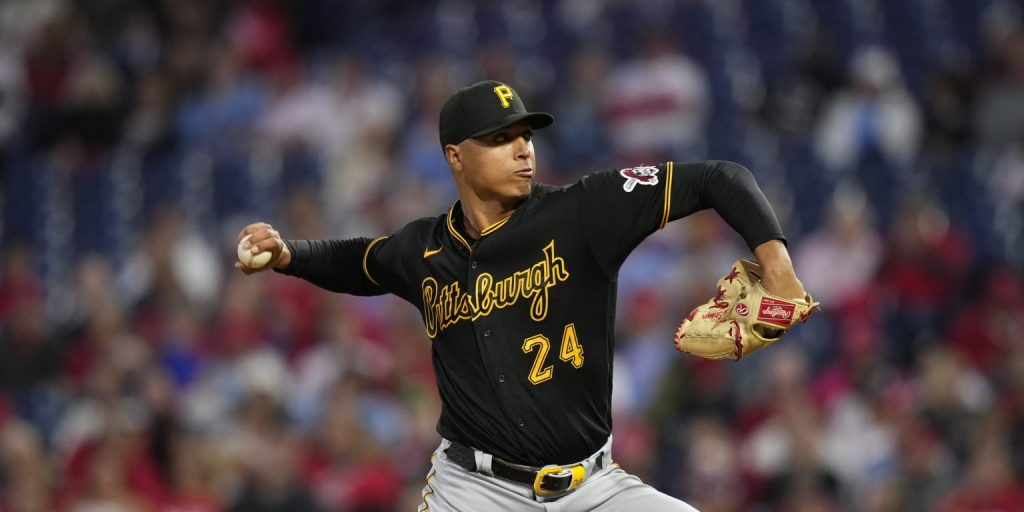 'Money!' Oviedo takes first step in return to mound 'Money!' Oviedo takes first step in return to mound