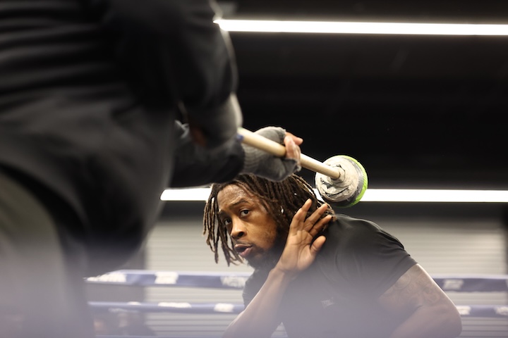 Fight with Andy Cruz should 'keep marinating,' says Keyshawn Davis Fight with Andy Cruz should 'keep marinating,' says Keyshawn Davis