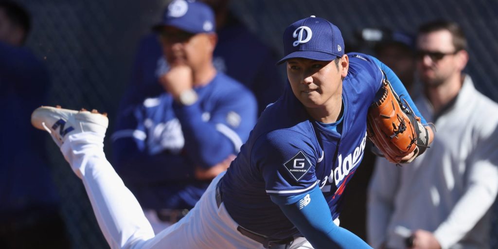 Ohtani throws 1st 'pen session at camp: 'The ball was coming out really good' Ohtani throws 1st 'pen session at camp: 'The ball was coming out really good'