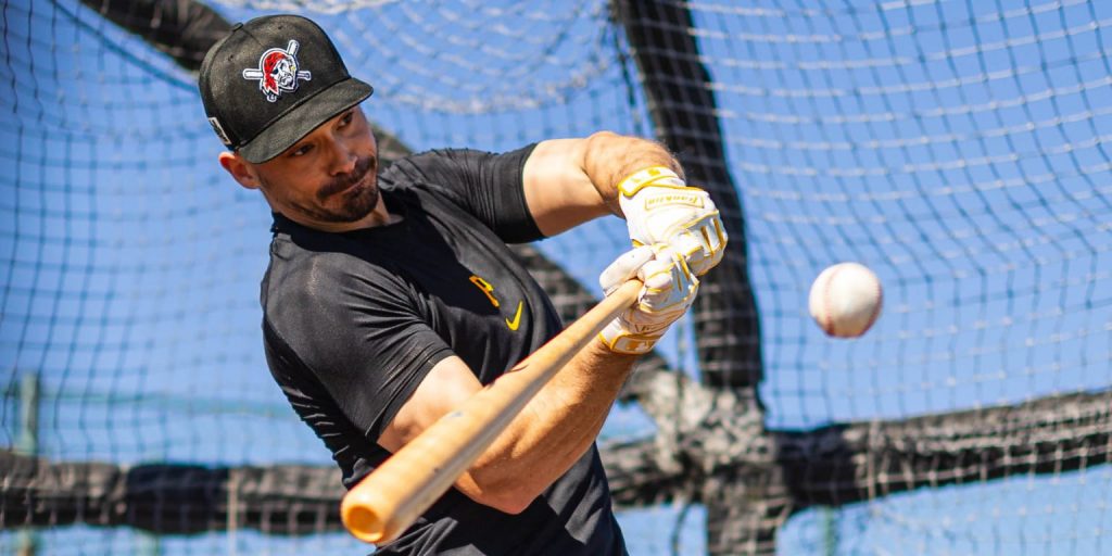 Why Reynolds' move to right field could work Why Reynolds' move to right field could work