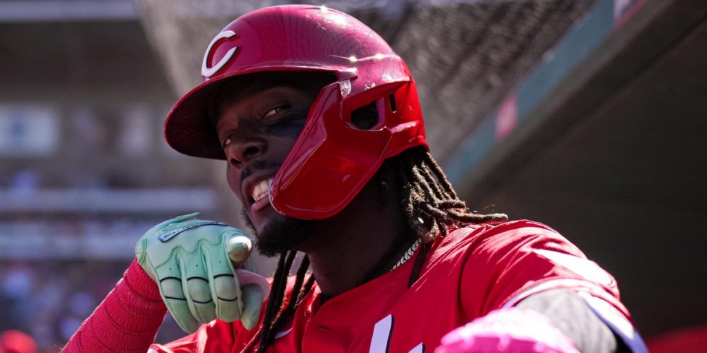 Elly homers from BOTH sides of plate (859 feet) in spring debut Elly homers from BOTH sides of plate (859 feet) in spring debut