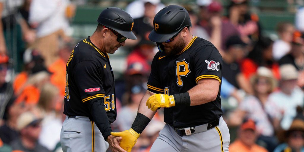 Stewart embracing opportunity to boost Bucs, add 1B to resume