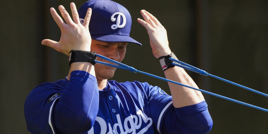 Parallel paths, different journeys: Dodgers hurlers bond over TJ recoveries Parallel paths, different journeys: Dodgers hurlers bond over TJ recoveries