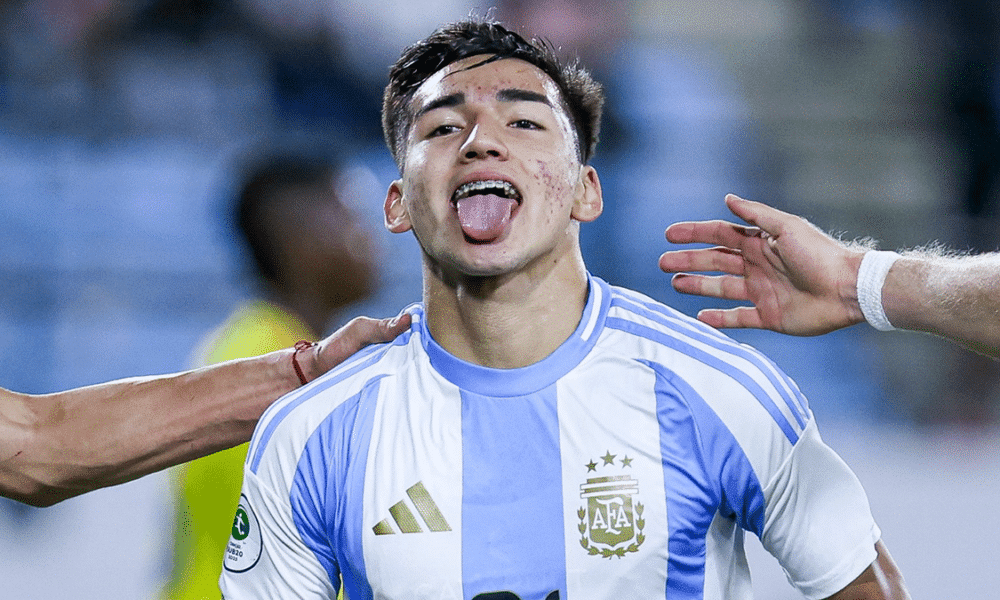 Arsenal in talks to sign exciting £24m South American star but Chelsea also keen
