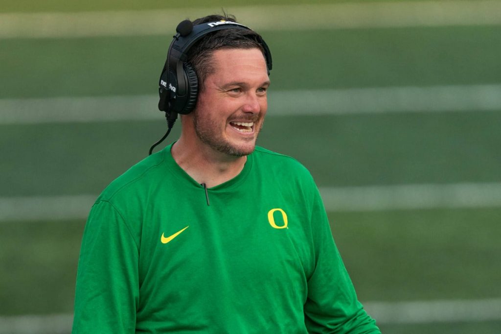 Oregon coach Dan Lanning agrees to 2-year extension that bumps salary to more than  million per year: Source