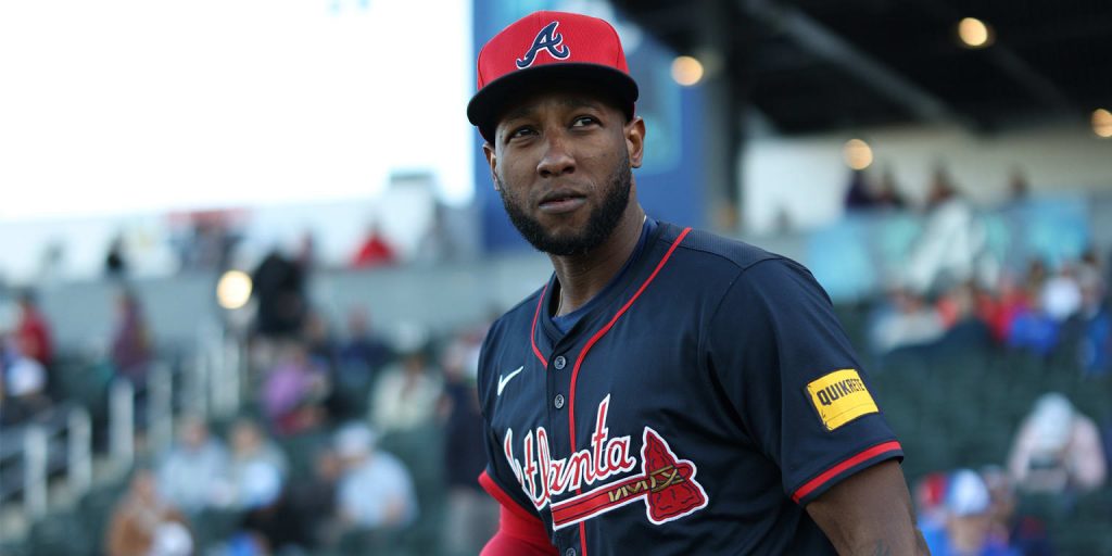 Profar leaves game with left wrist injury; X-rays negative