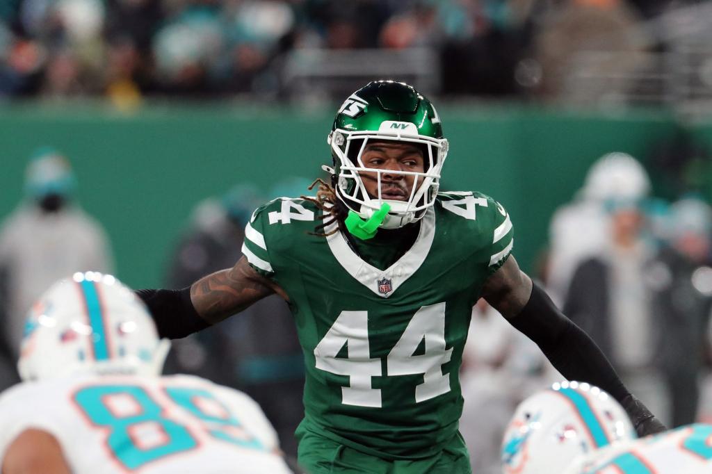 Jets bringing back Jamien Sherwood on M deal as team MVP’s breakout gets rewarded Jets bringing back Jamien Sherwood on M deal as team MVP’s breakout gets rewarded
