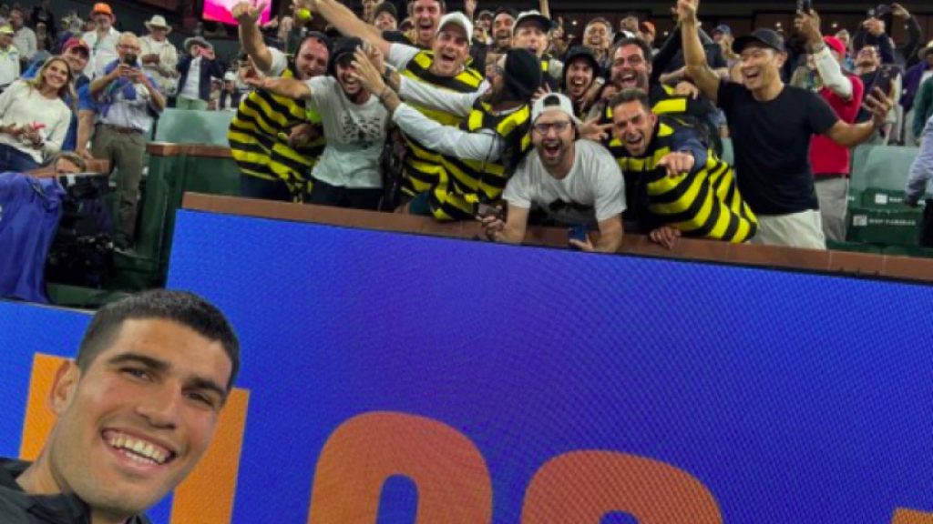 Carlos Alcaraz has message for Indian Wells fans dressed in bee costumes Carlos Alcaraz has message for Indian Wells fans dressed in bee costumes