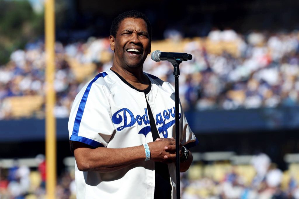 Deion Sanders Had Hollywood Legend Speak To Colorado Players This Week