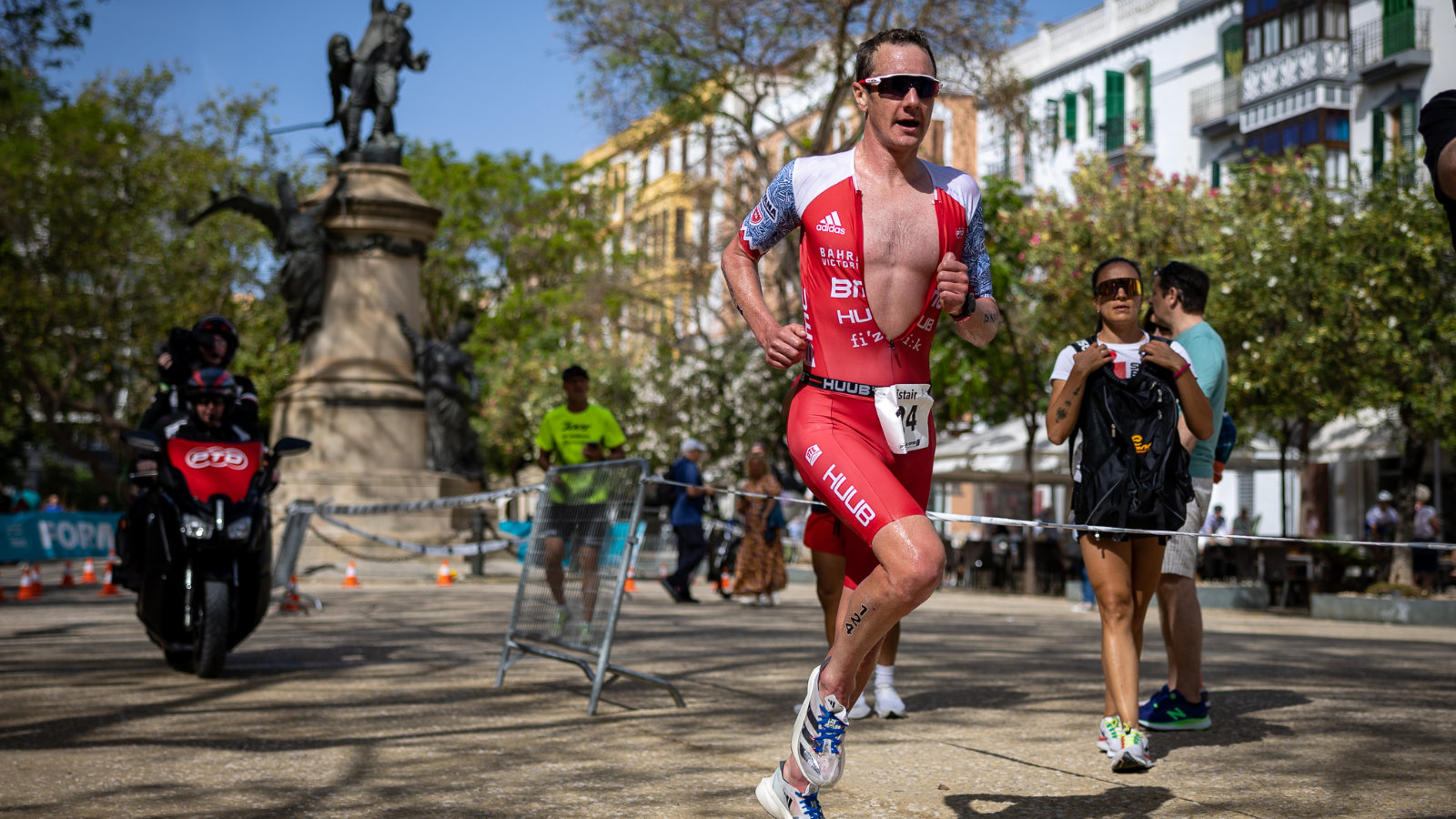 T100 Triathlon World Tour: Olympic Champion Alistair Brownlee Eyes Exciting Singapore Debut