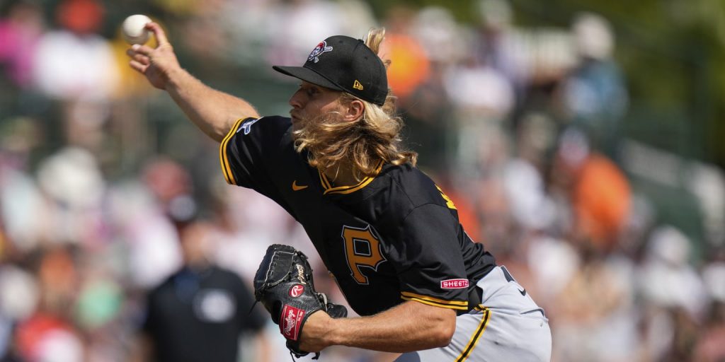 Mlodzinski nabs Bucs' final rotation spot over Harrington