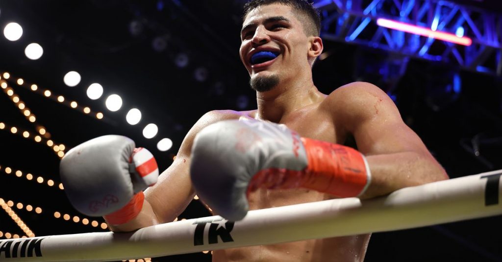 ‘Fundora is the next target’: Zayas eyes mandatory title shot ‘Fundora is the next target’: Zayas eyes mandatory title shot