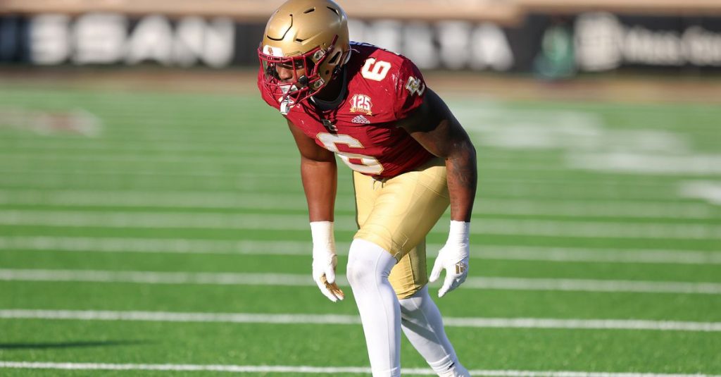 Eagles host Eagles edge rusher on pre-draft visit Eagles host Eagles edge rusher on pre-draft visit