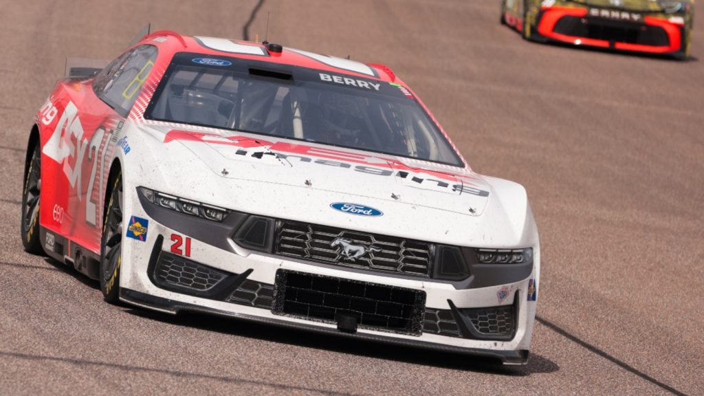 Kevin Harvick breaks down Homestead pit road incident between Josh Berry, Joey Logano