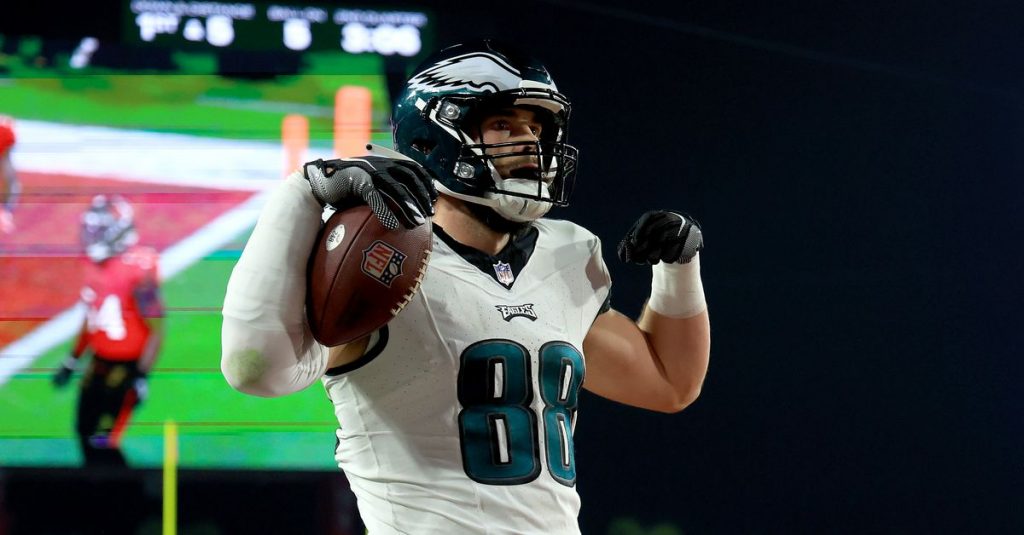 Eagles positional cash and cap spending on offense