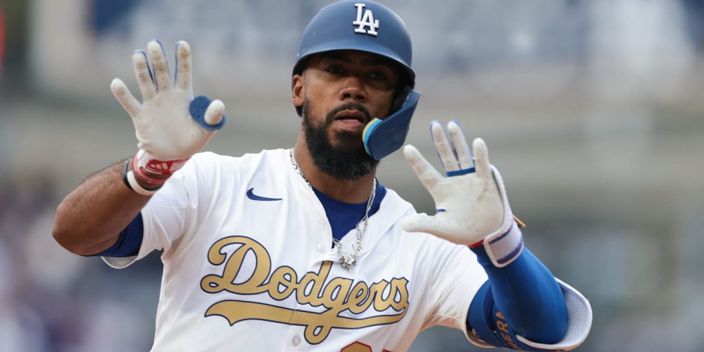Teo, Ohtani come out swinging in Dodgers' home opener