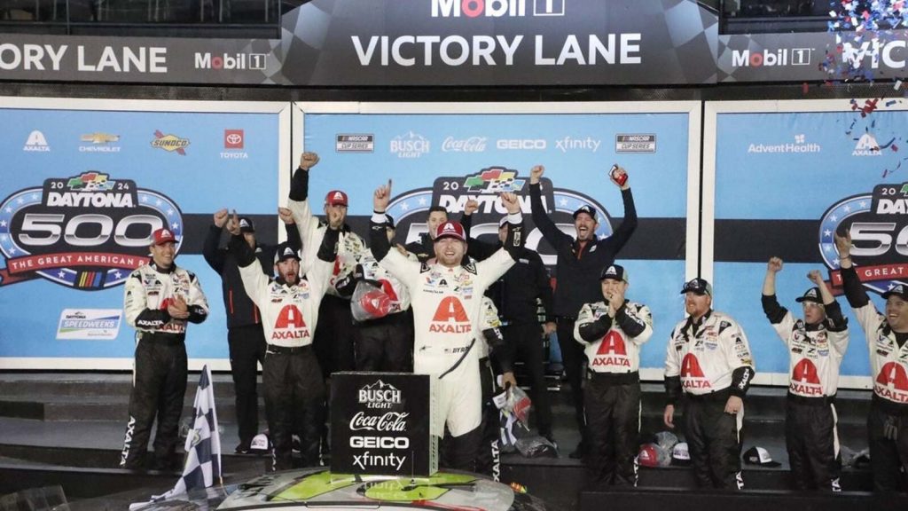 Hendrick Motorsports aims for more success at Martinsville Hendrick Motorsports aims for more success at Martinsville