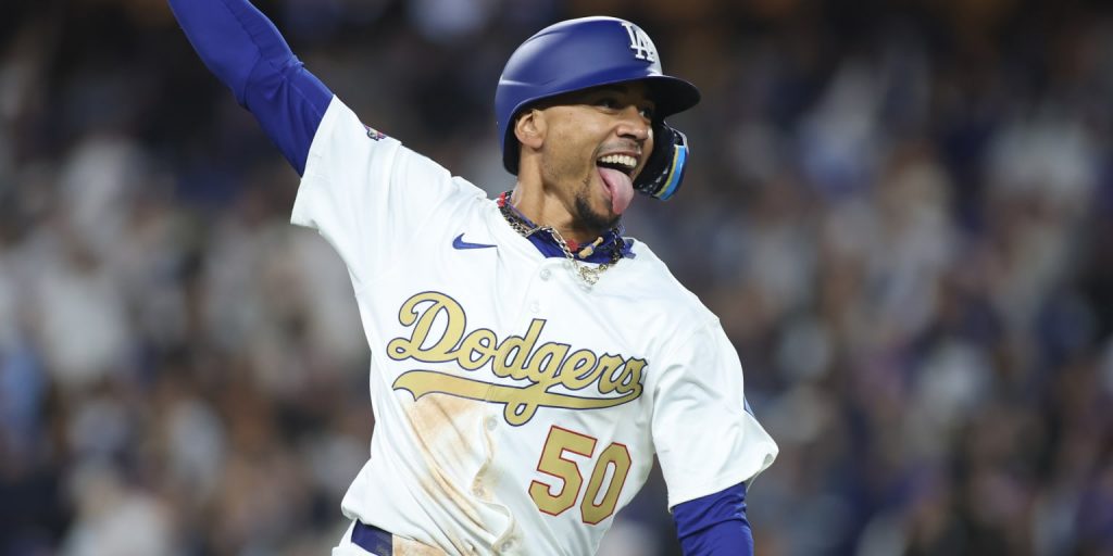Feel-good story: Healthy Mookie caps ring night with walk-off HR Feel-good story: Healthy Mookie caps ring night with walk-off HR