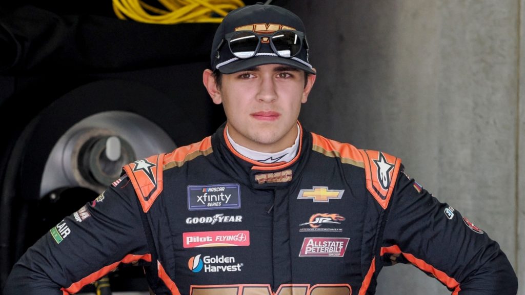 Taylor Gray, Sammy Smith have heated confrontation outside care center after overtime wreck at Martinsville