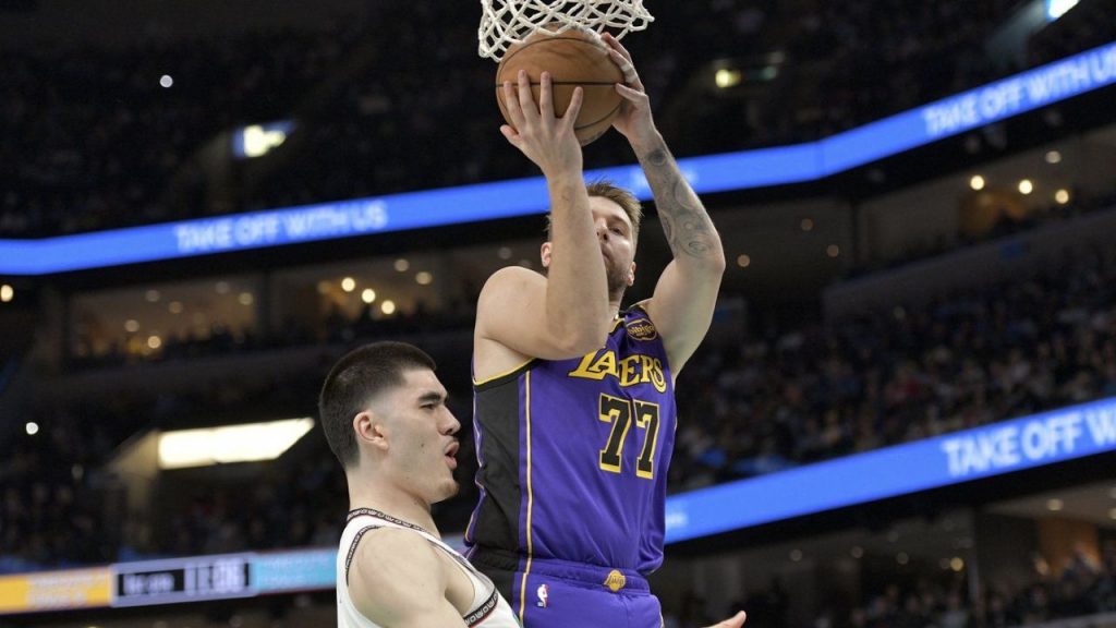 NBA Roundup: Reaves, Doncic help Lakers spoil Grizzlies coach Iisalo’s debut NBA Roundup: Reaves, Doncic help Lakers spoil Grizzlies coach Iisalo’s debut