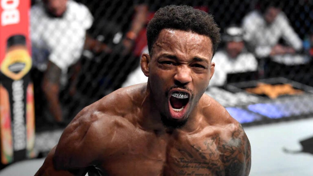 Lerone Murphy remains unbeaten, decisions Josh Emmett at UFC Vegas 105