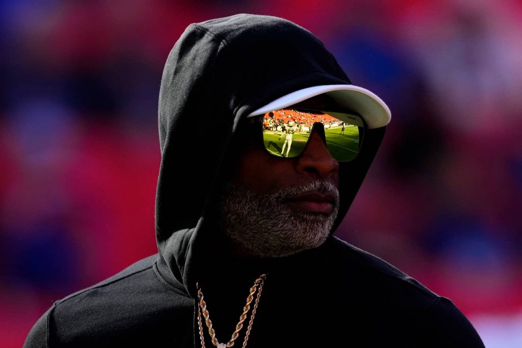 Deion Sanders Offers Scholarship To Son Of NFL Legend Deion Sanders Offers Scholarship To Son Of NFL Legend