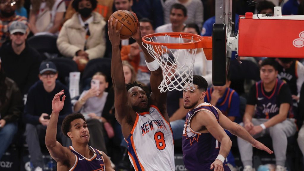 Anunoby keeps rolling in Brunson’s return as Knicks beat Suns to reach 50 wins