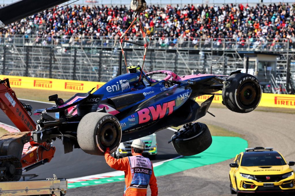 At-risk F1 driver reminded of “the small things you can’t forget to do” At-risk F1 driver reminded of “the small things you can’t forget to do”