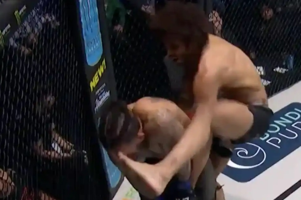 VIDEO:   Eye poke with toe