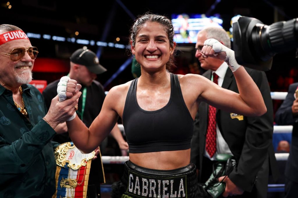 Photos: Gabriela Fundora stops Marilyn Badillo in seventh round to retain title Photos: Gabriela Fundora stops Marilyn Badillo in seventh round to retain title