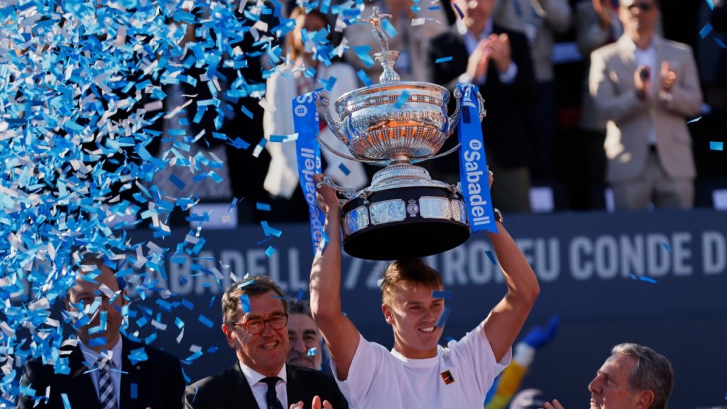Rune upsets Alcaraz in straight sets to win Barcelona Open