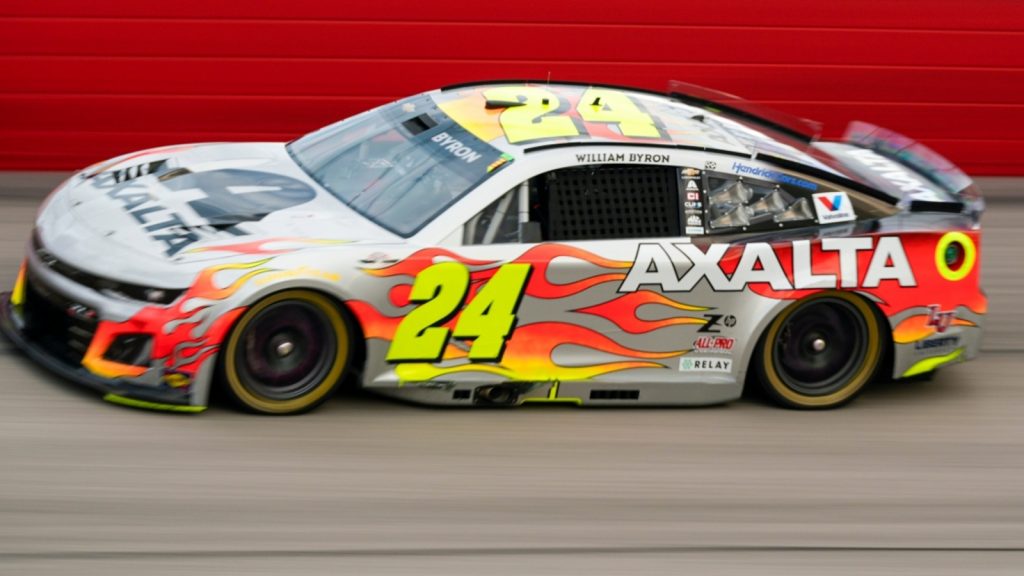 Dale Earnhardt Jr. baffled by awful strategy of William Byron team at Darlington Dale Earnhardt Jr. baffled by awful strategy of William Byron team at Darlington