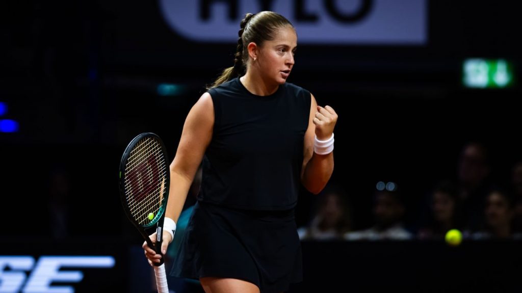Ostapenko upsets No.1 Sabalenka in Stuttgart Ostapenko upsets No.1 Sabalenka in Stuttgart