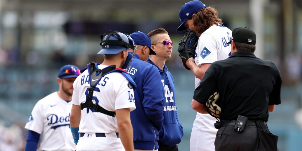 Dodgers beat Pirates, but Glasnow exits with shoulder discomfort Dodgers beat Pirates, but Glasnow exits with shoulder discomfort